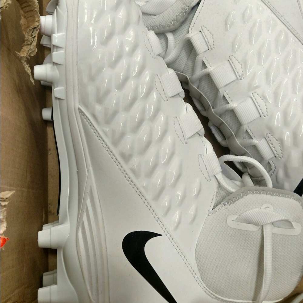 Nike Force Savage Varsity 2 cleats
